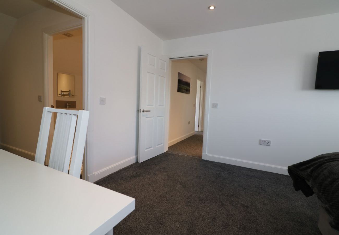 Apartment in Glasgow - Railway House 5 bed - Maryhill